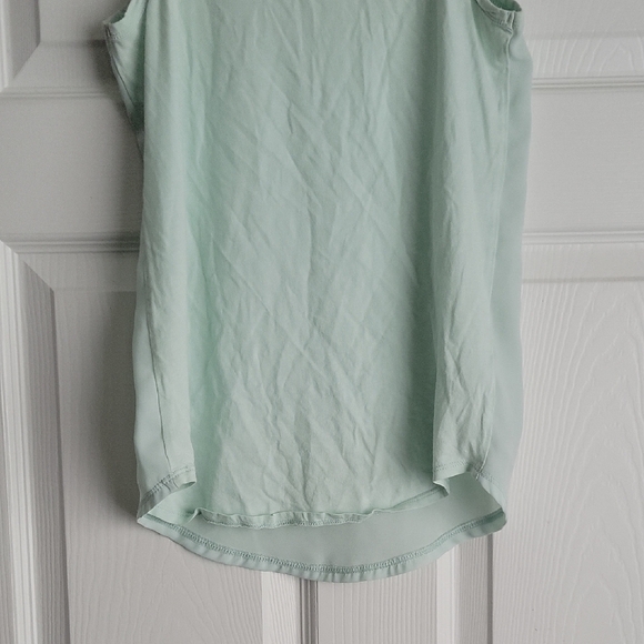 LOFT Green Sleeveless Tank Top - Picture 6 of 10
